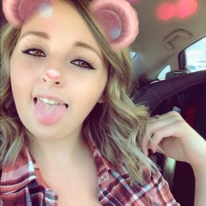 Meet your Posher, Elsha